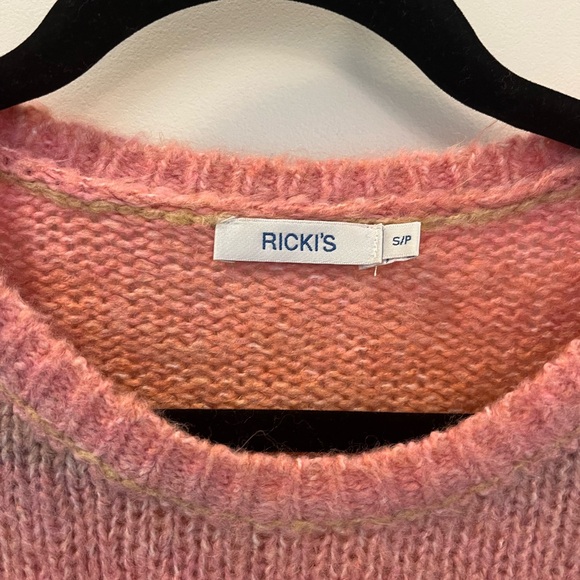 Ladies Sweater - Picture 2 of 3